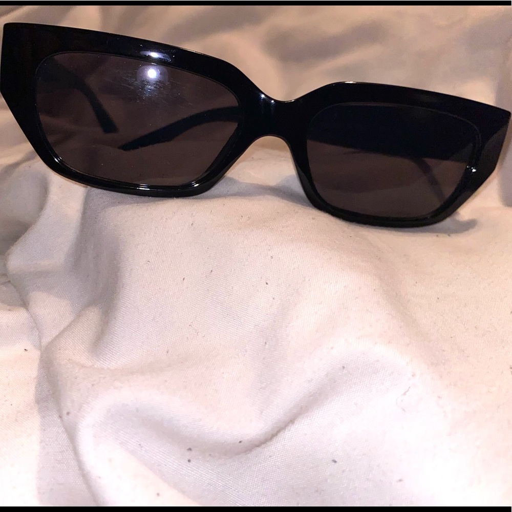 Black Rectangular Sunglasses